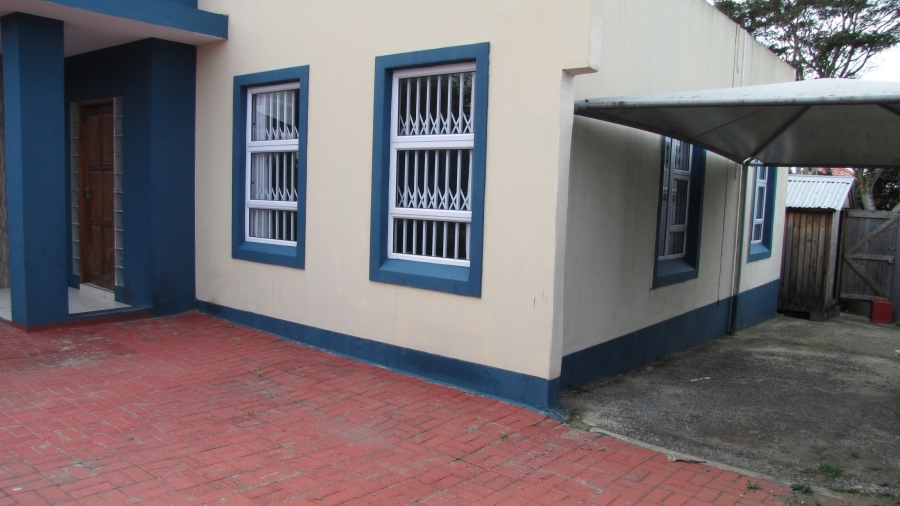 2 Bedroom Property for Sale in Cambridge West Eastern Cape